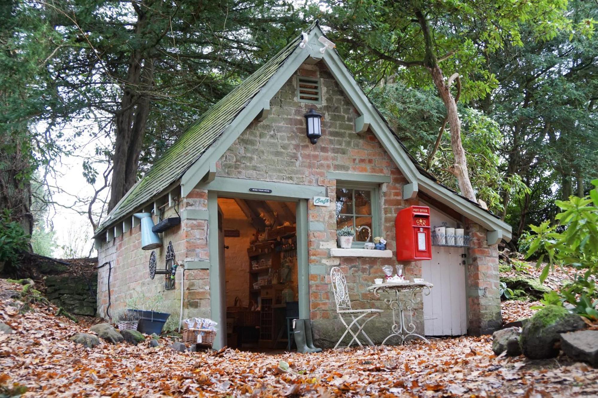 Luxury Woodland Lodge Retreat At Culdees Castle 克里夫 外观 照片