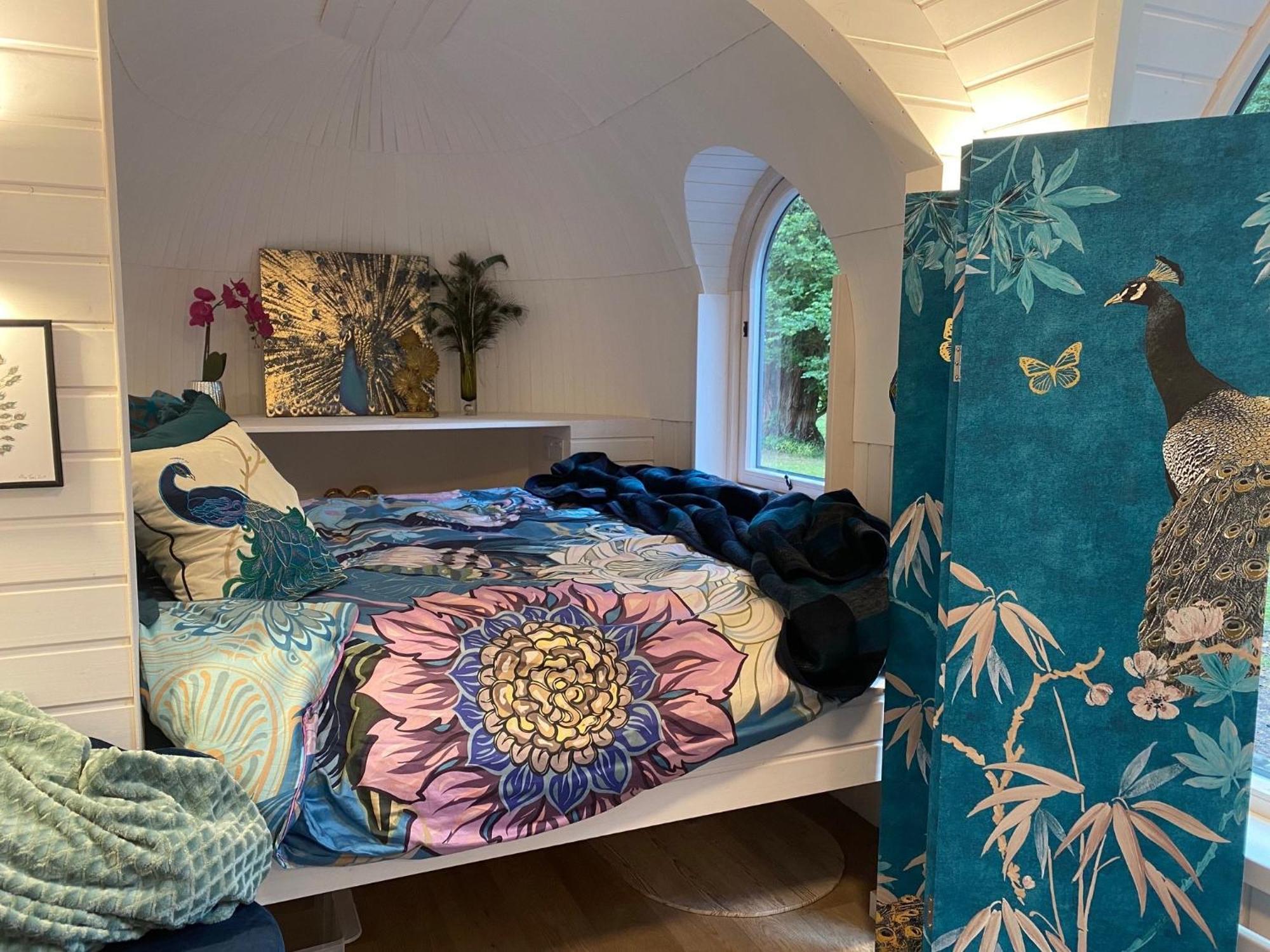 Luxury Woodland Lodge Retreat At Culdees Castle 克里夫 外观 照片